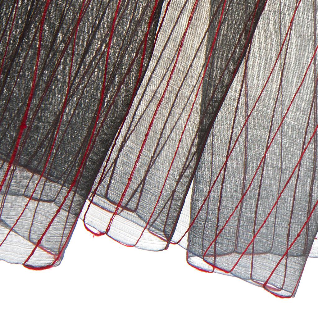 Organza Zwart met rode draad