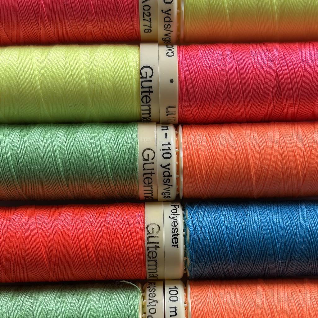 Neon Naaigaren Gütermann